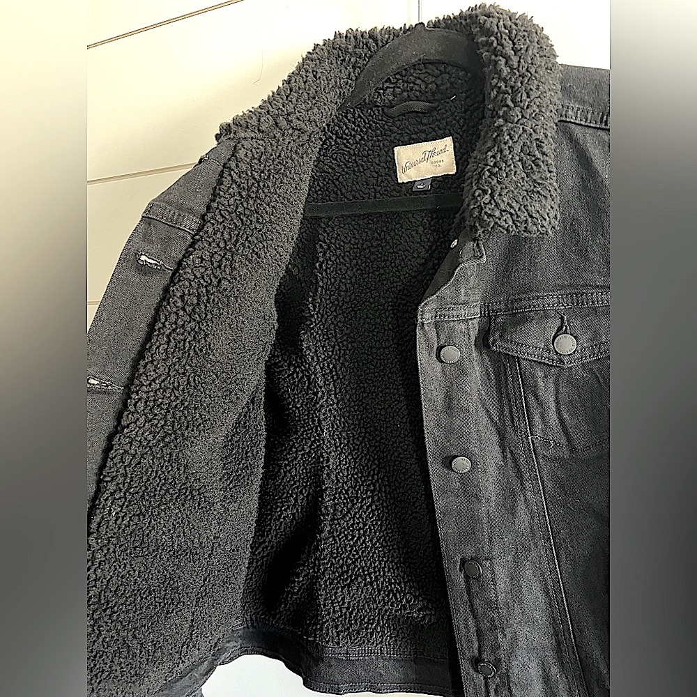 NWOT Black Sherpa lined Jean jacket - Picture 4 of 5